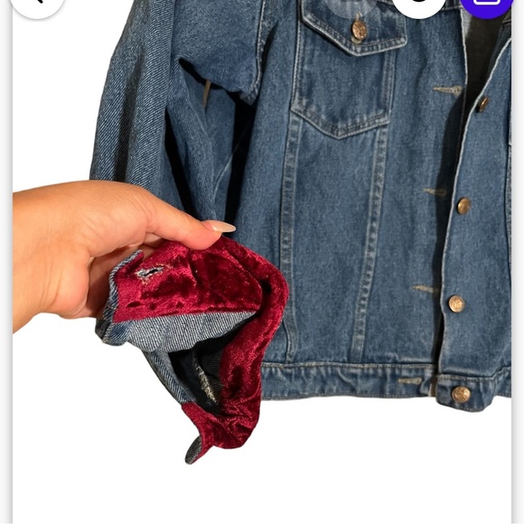 Shaver lake Vintage Embroidered Bohemian Denim
Jean Jacket size XL - Picture 2 of 6